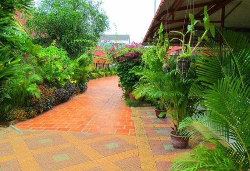 פנסיון Reaksmey Meanrith Guesthouse And Residence