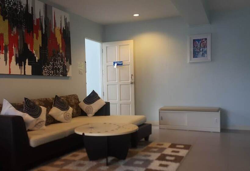 999 Triple Nine Boutique