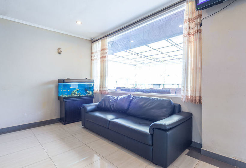 ホテル Airy Kartika Plaza Kuta Centre 8x Bali