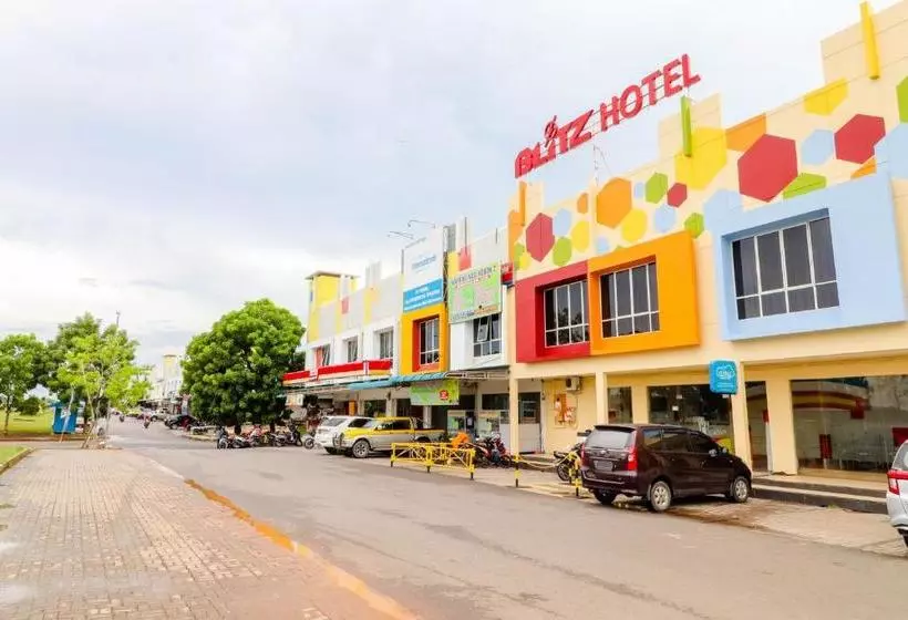 Blitz Hotel Batam Near Sultan Mahmud Ri Ayat Shah