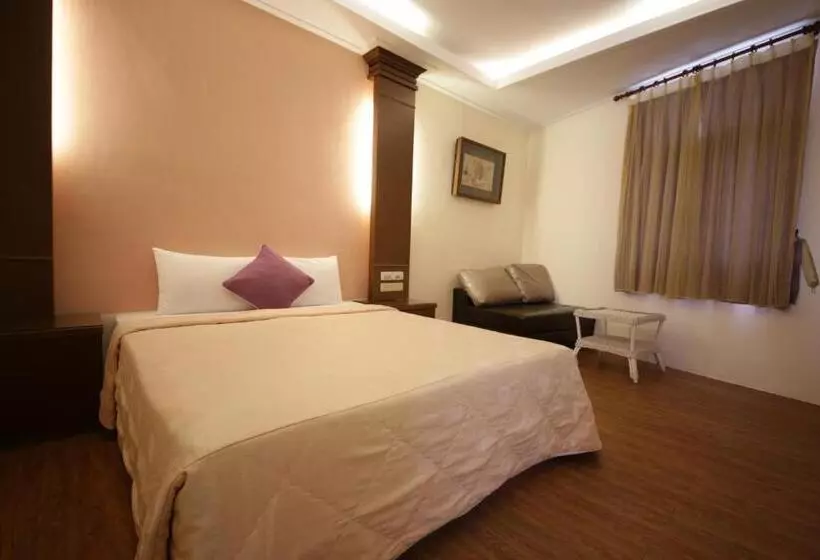 هتل Goden Beach B&b