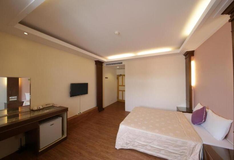 هتل Goden Beach B&b