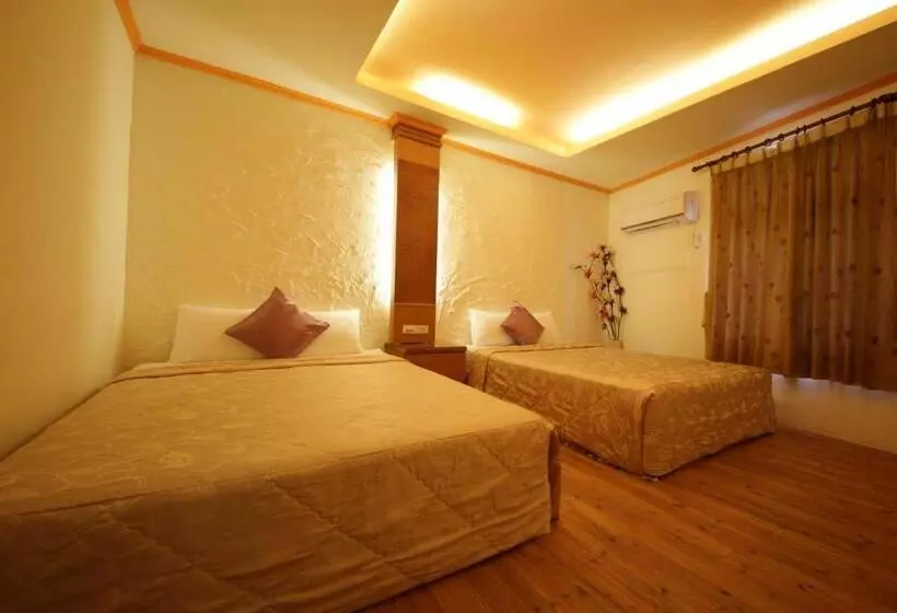 هتل Goden Beach B&b