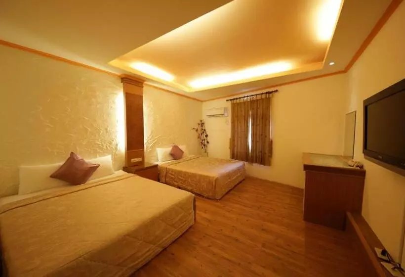 هتل Goden Beach B&b