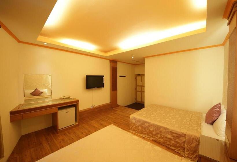 هتل Goden Beach B&b