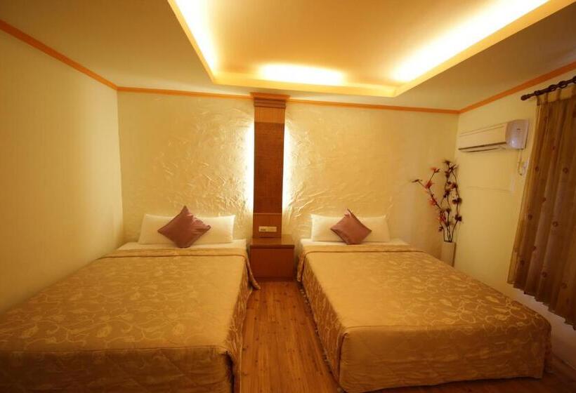 هتل Goden Beach B&b