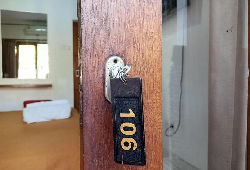 호텔 Spunky Premiere Kuta