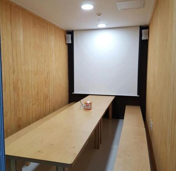 פנסיון 24 Guesthouse Suncheon