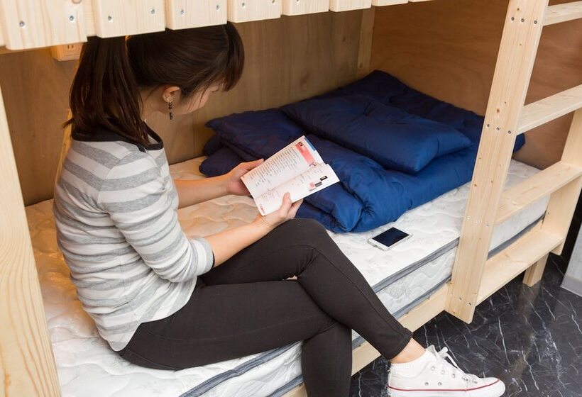 The Aquarius Inn Hostel