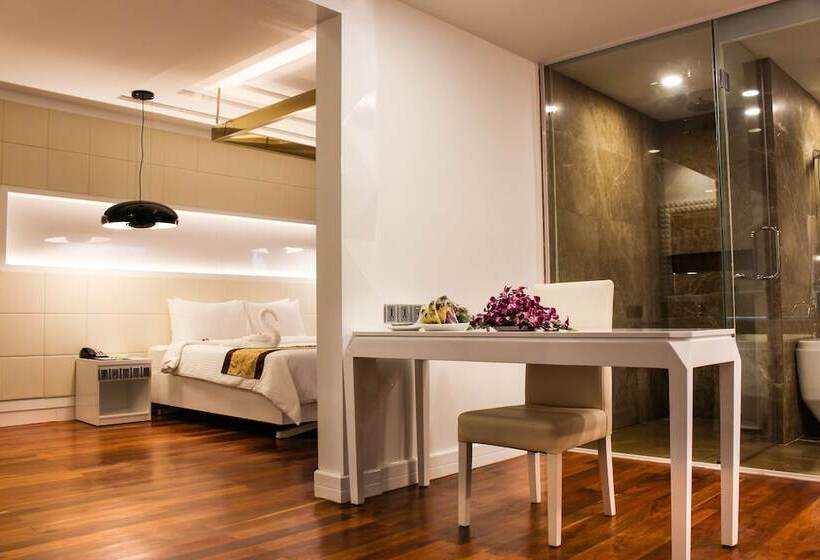 ホテル Grand Sokhalay