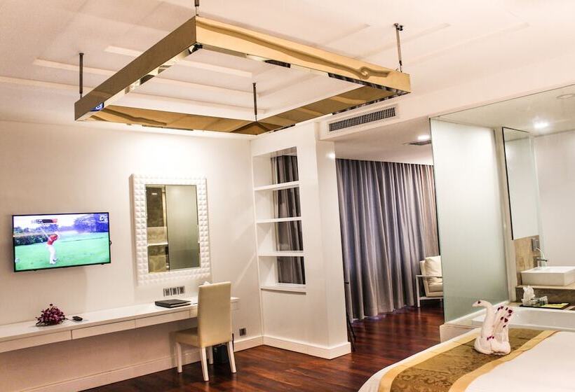 ホテル Grand Sokhalay