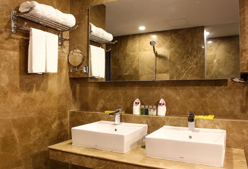 ホテル Grand Sokhalay