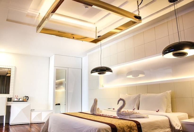 ホテル Grand Sokhalay