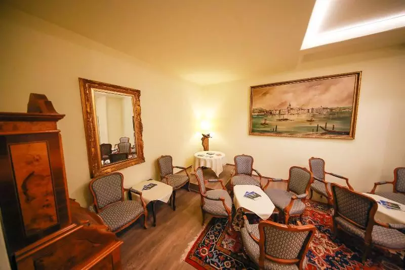 هتل Lehenerhof