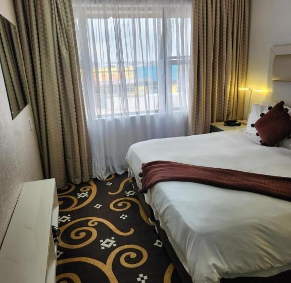 Отель Palm Continental