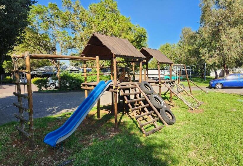 Отель Palm Continental