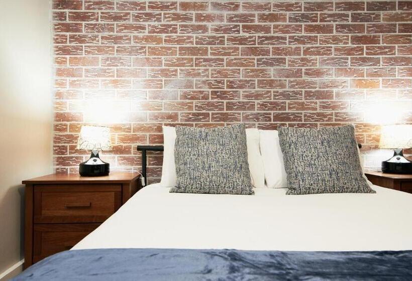 هتل Ruthven Street Motor Inn