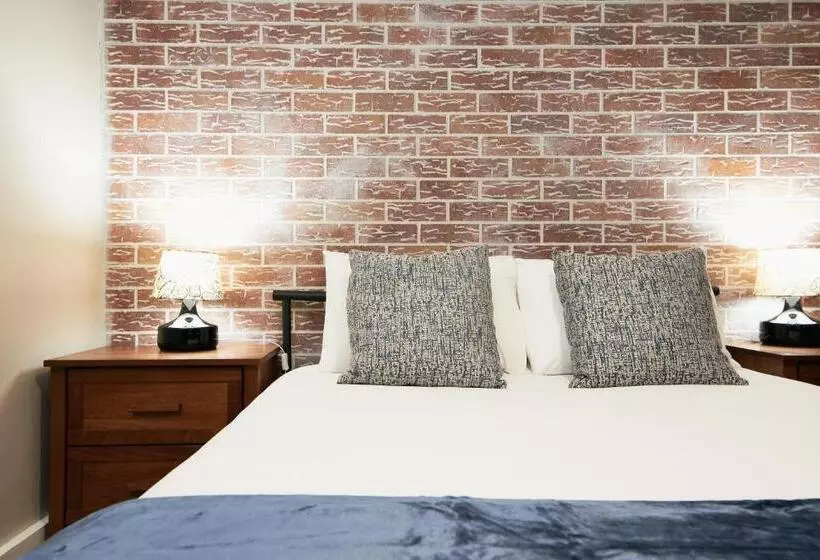 هتل Ruthven Street Motor Inn