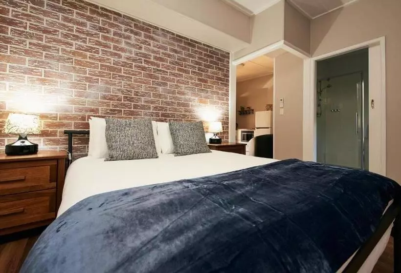 هتل Ruthven Street Motor Inn