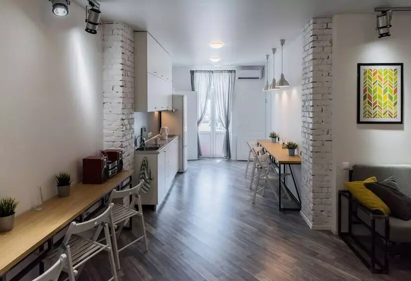 Shukhov Hostel