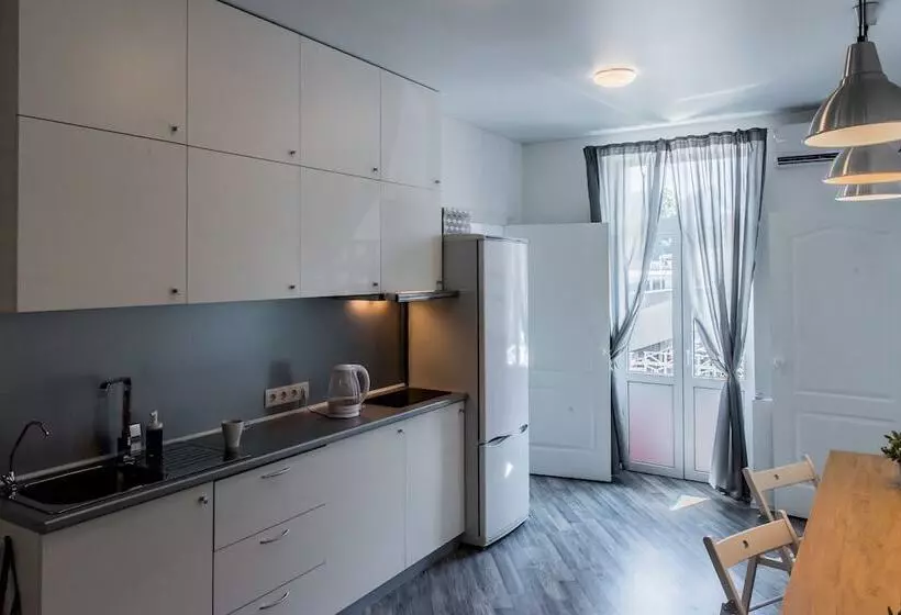 Shukhov Hostel