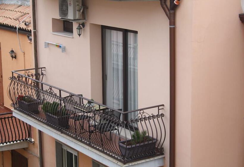 Ines Bed And Breakfast & Apartments