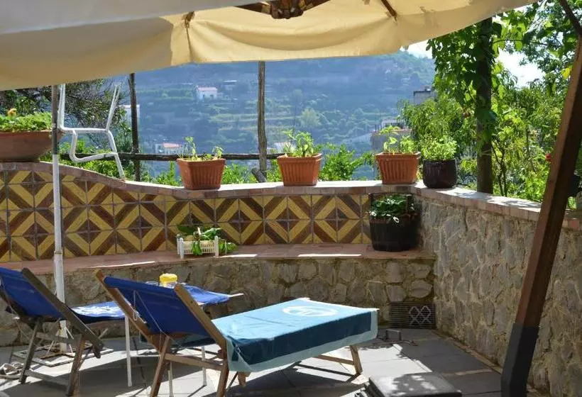تختخواب و صبحانه Villa La Zagara