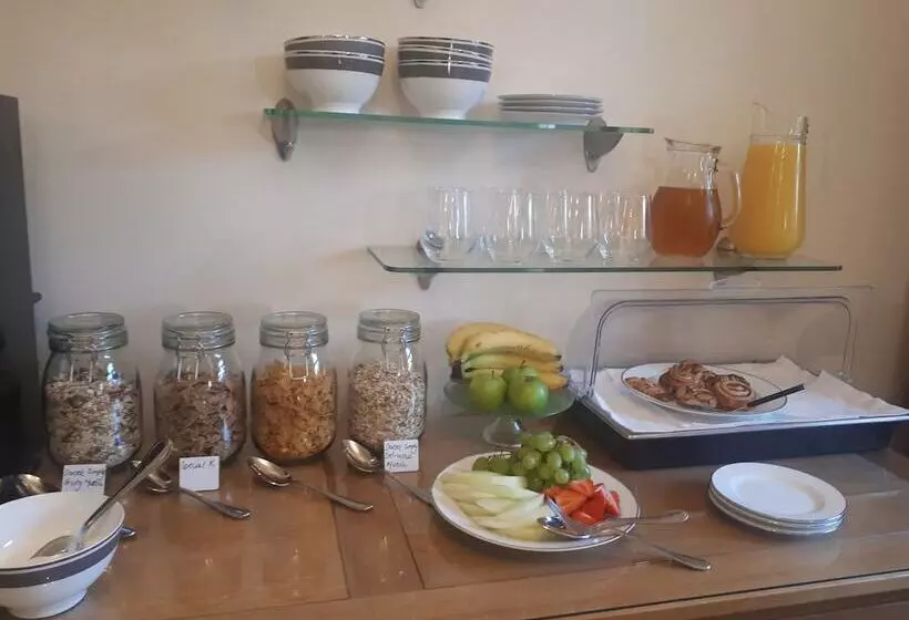 Berry House Bed & Breakfast
