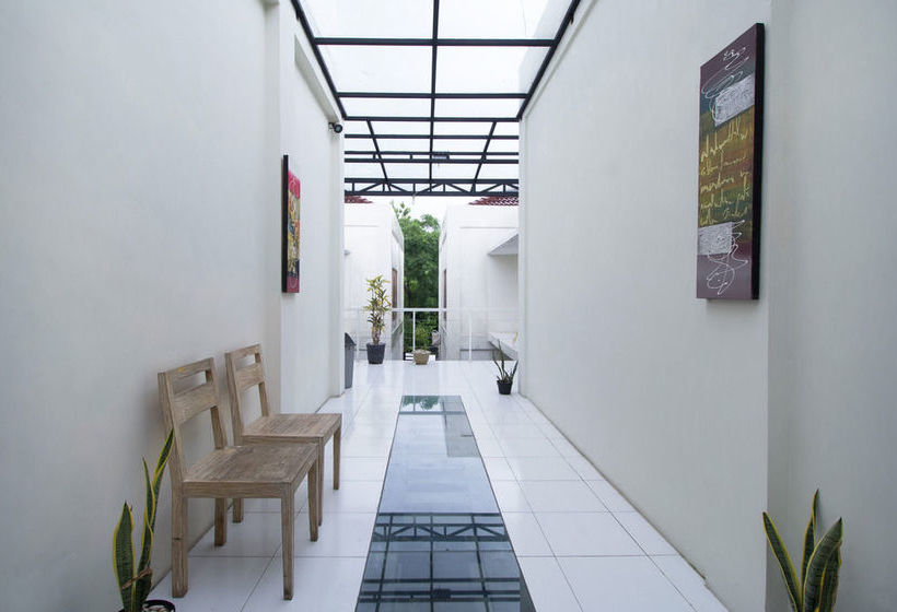 בית מלון כפרי Airy Syariah Sleman Jembatan Merah 104 Yogyakarta