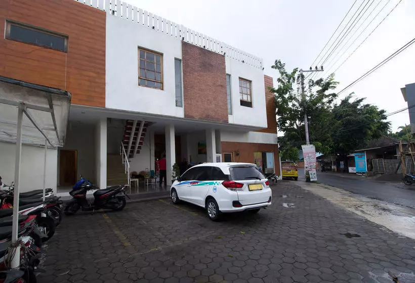 هتل Airy Syariah Sleman Jembatan Merah 104 Yogyakarta