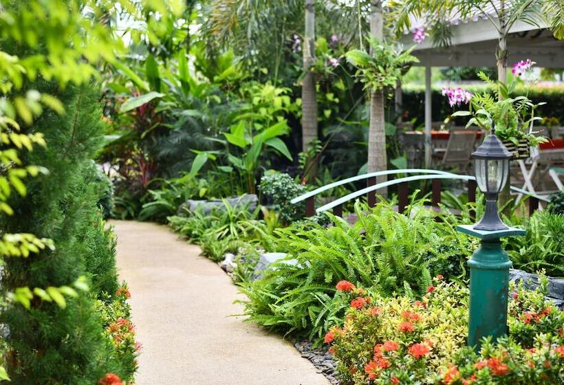 فندق Cascades Resort