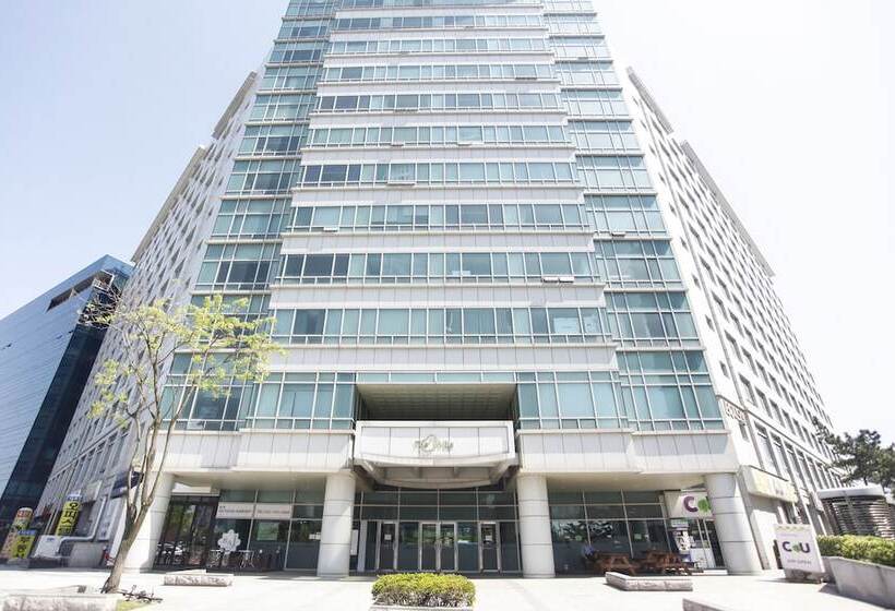 هتل Goodday Airtel