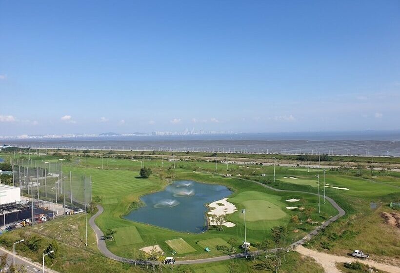 هتل Goodday Airtel