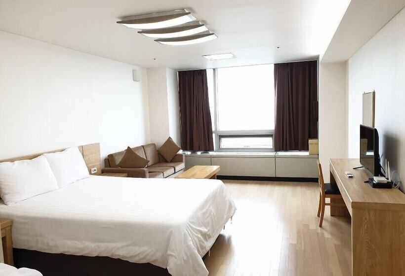 هتل Goodday Airtel