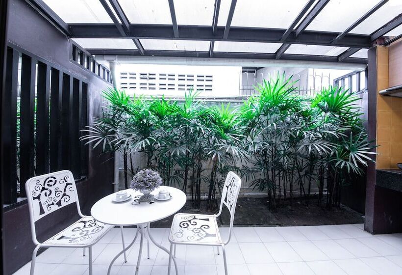 فندق Rattana Residence Thalang