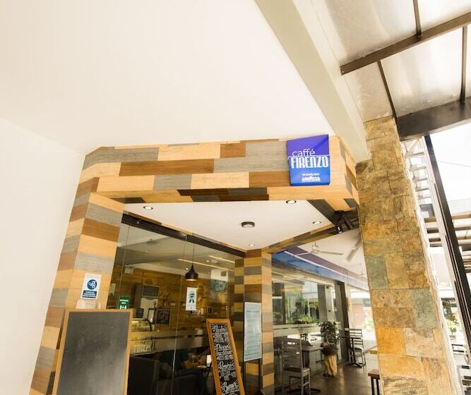 בית מלון כפרי Sun City Suites