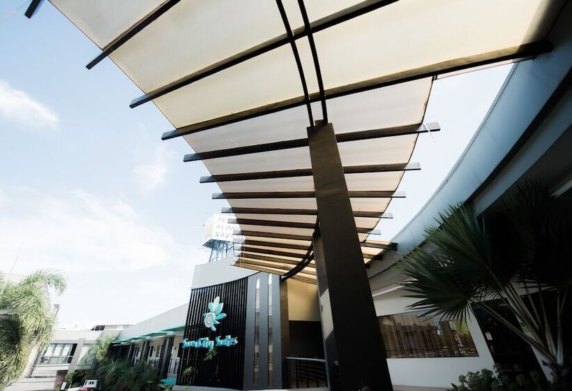 בית מלון כפרי Sun City Suites