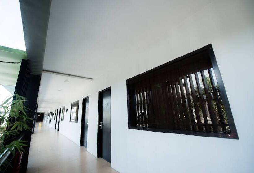 בית מלון כפרי Sun City Suites