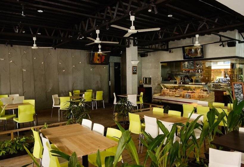 בית מלון כפרי Sun City Suites