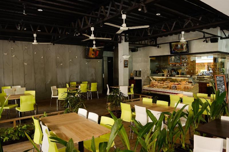 בית מלון כפרי Sun City Suites