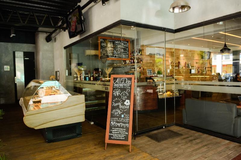 בית מלון כפרי Sun City Suites