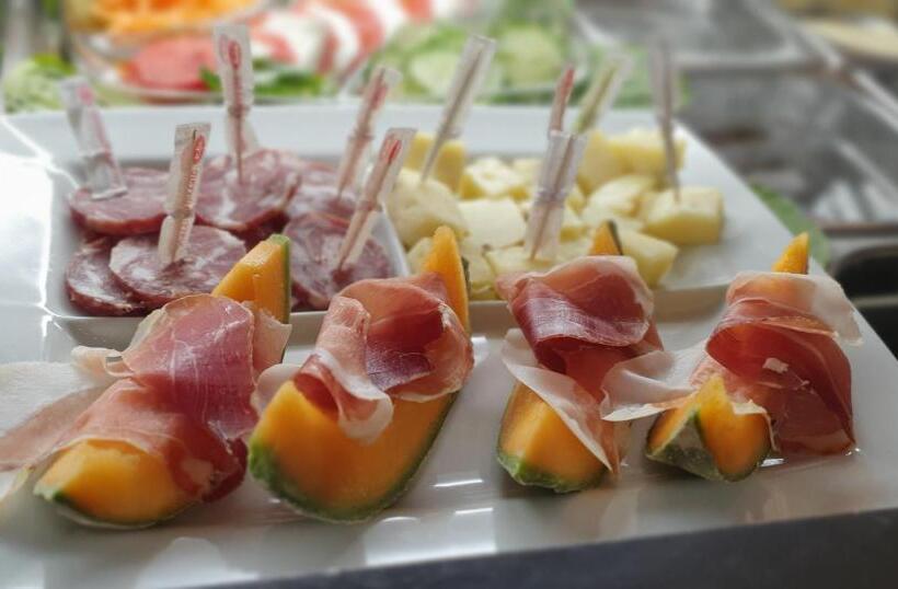 Ines Bed And Breakfast & Apartments