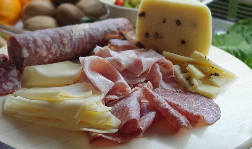 Ines Bed And Breakfast & Apartments