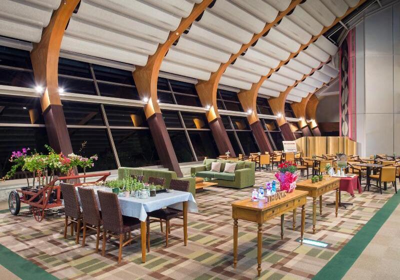 Izukogen Wanwan Paradise Hotel & Cottage