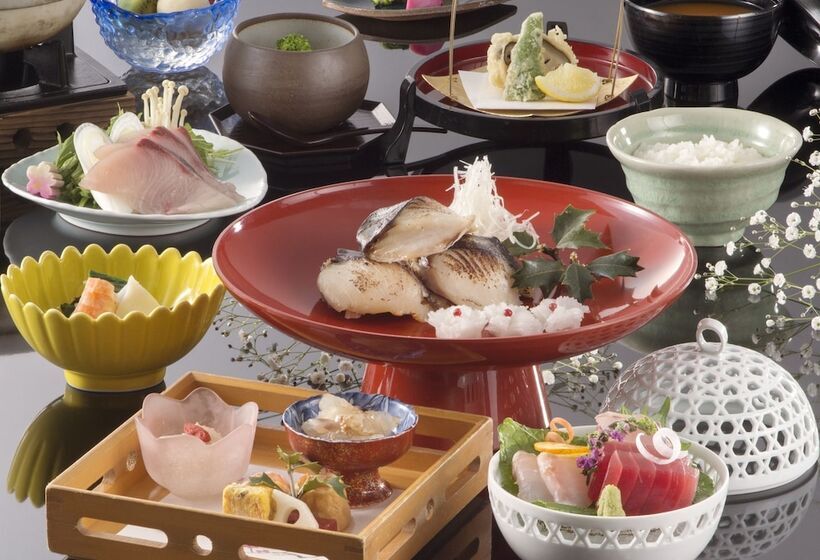 Izukogen Wanwan Paradise Hotel & Cottage