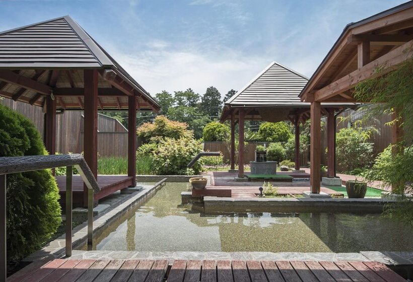 Izukogen Wanwan Paradise Hotel & Cottage