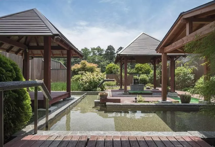 Izukogen Wanwan Paradise Hotel & Cottage