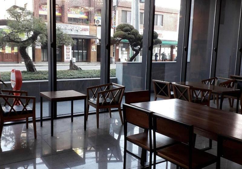 J Square Hotel And Wedding