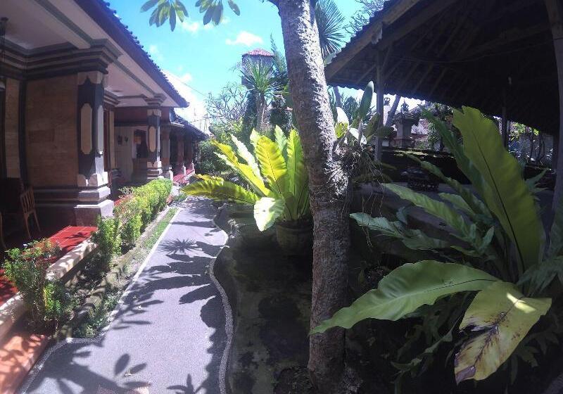 بنسيون Rumah Ary Homestay & Spa