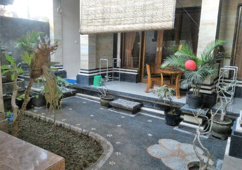 بنسيون Rumah Ary Homestay & Spa